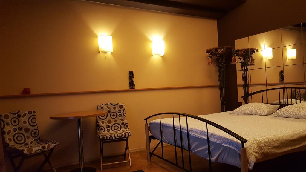 Hospitality Centrum- River Bukares Bagian luar foto