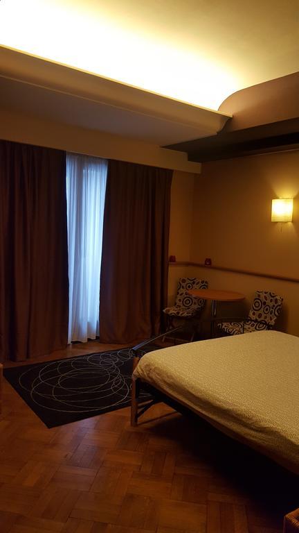 Hospitality Centrum- River Bukares Bagian luar foto