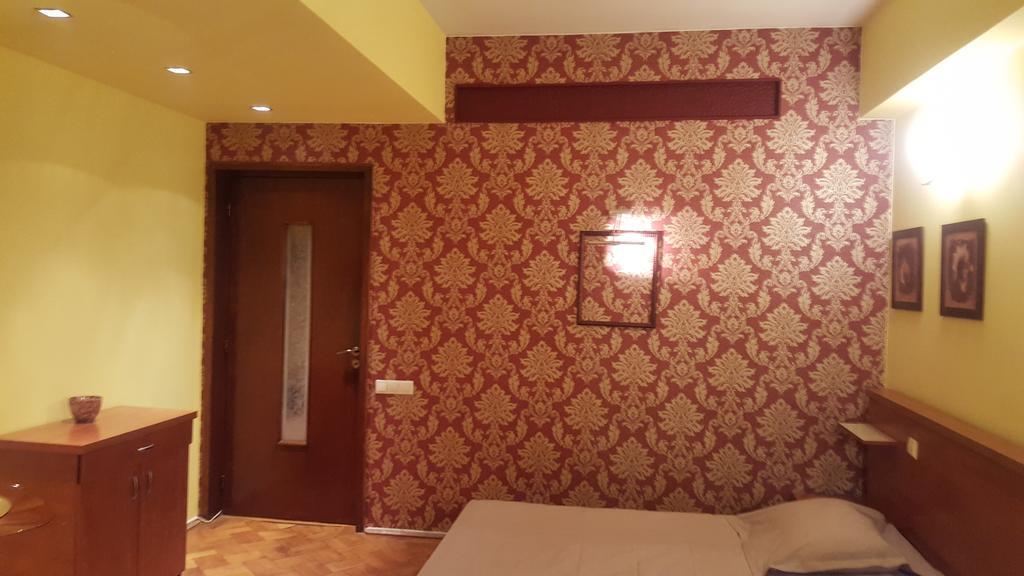 Hospitality Centrum- River Bukares Bagian luar foto