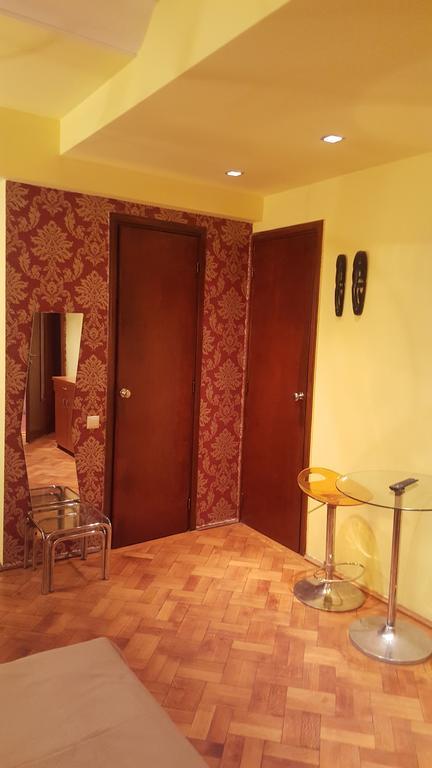 Hospitality Centrum- River Bukares Bagian luar foto